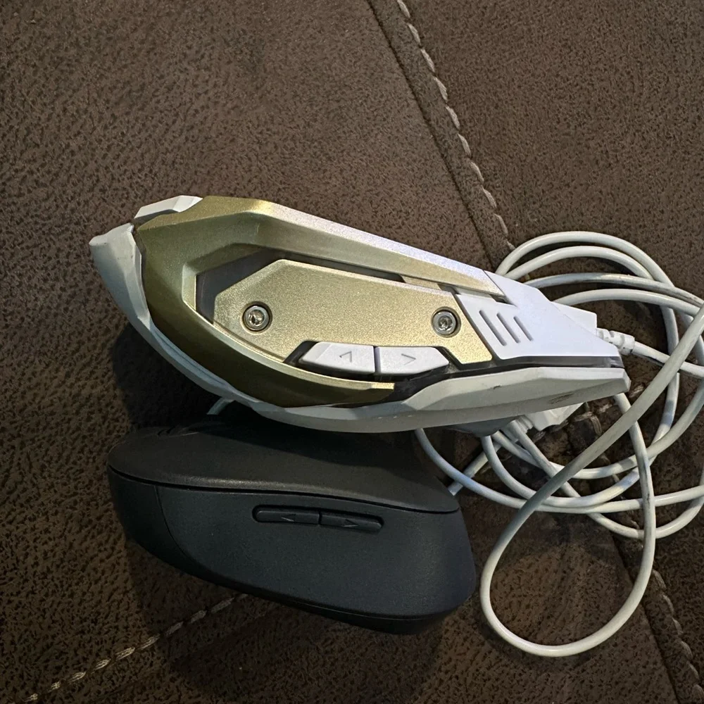 Wired Gaming Mouse - White and Gold